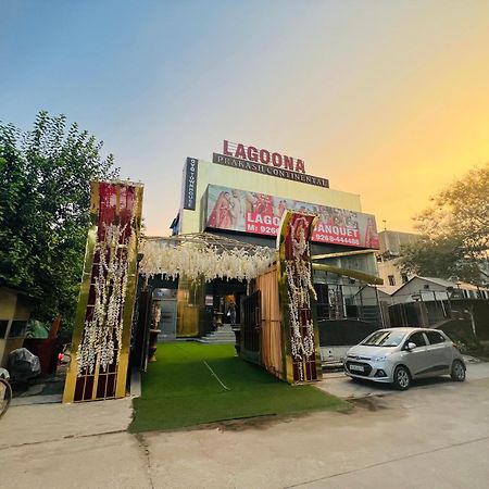 Hotel Lagoona And Banquet Hall Ню Делхи Екстериор снимка