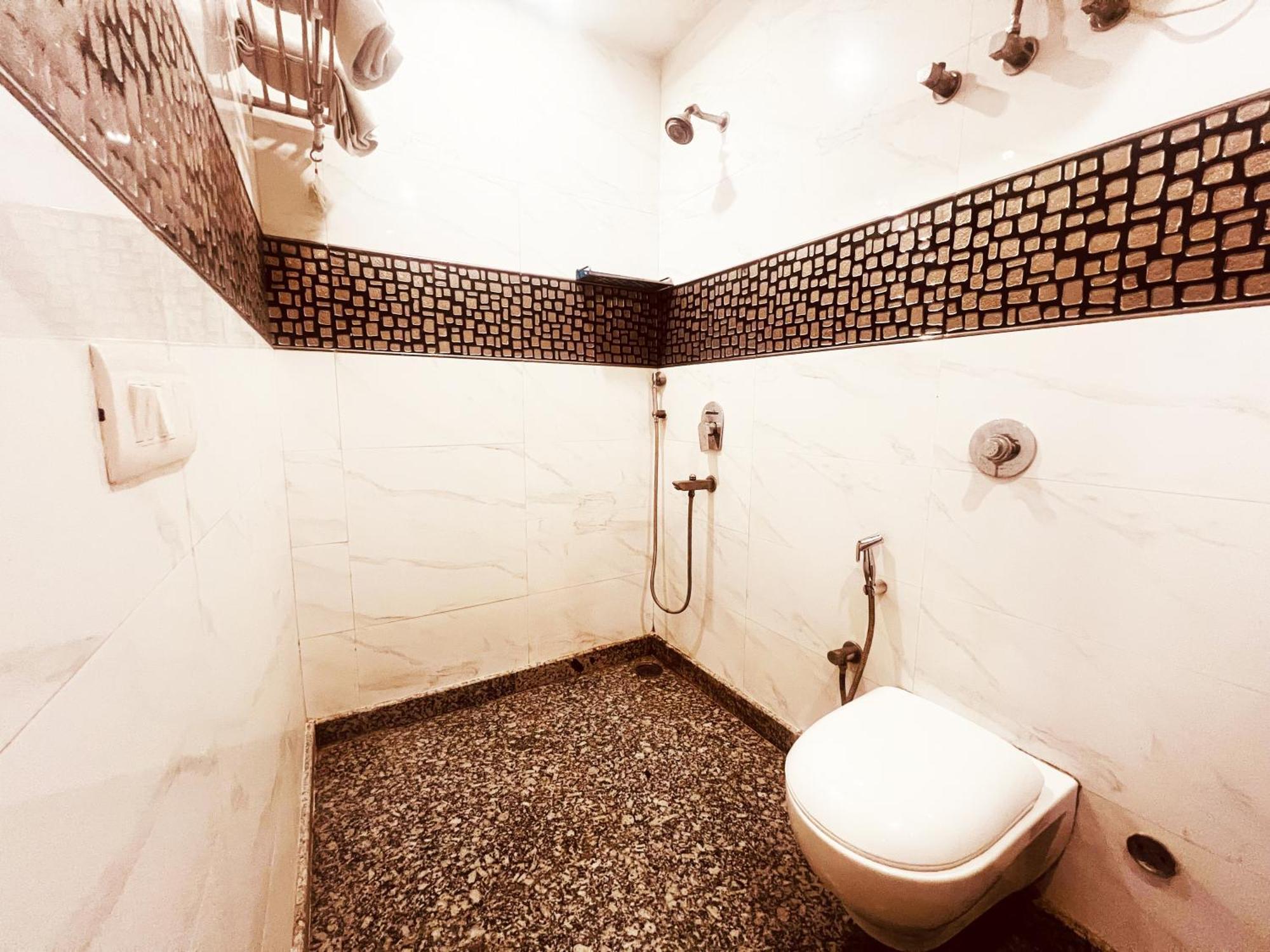 Hotel Lagoona And Banquet Hall Ню Делхи Екстериор снимка